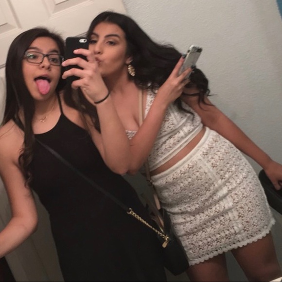 Meet your Posher, Idalis - Picture 1 of 1